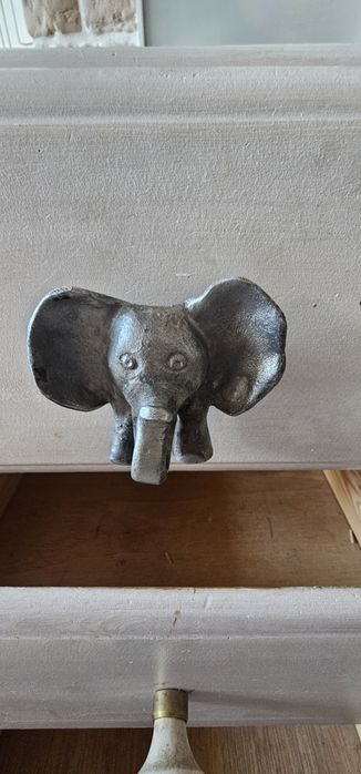 Drewniana Szafka nocna bielona