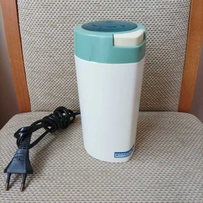 Udarowy młynek do kawy Predom Niewiadów UD 40 typ 630 z PRL-u