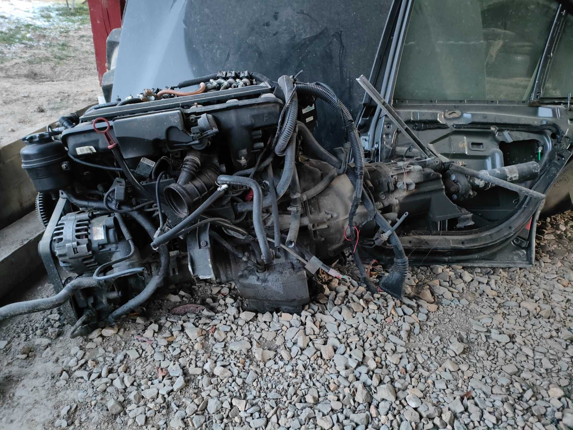 Kompletny silnik 2.2 170KM 1vanos ze skrzynią biegów BMW E39 2002r