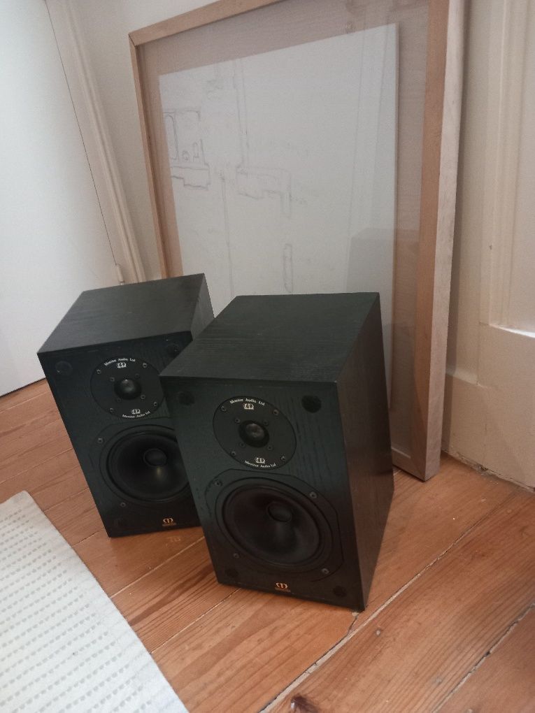 Colunas monitoras Monitor audio 7 UK