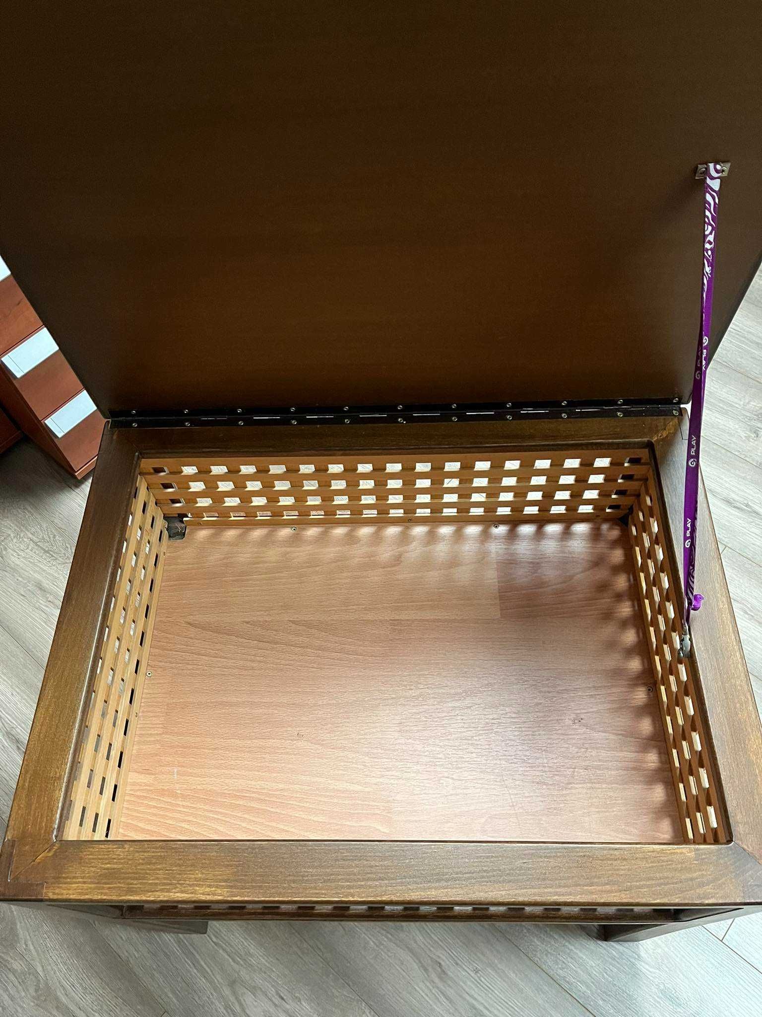 Drewniany stolik/szafka z otwieranym wiekiem