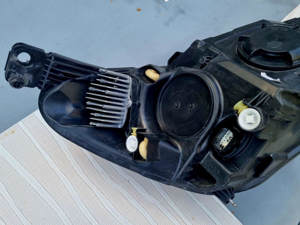 Lampa ledowa Ford Focus MK IV lewy przód