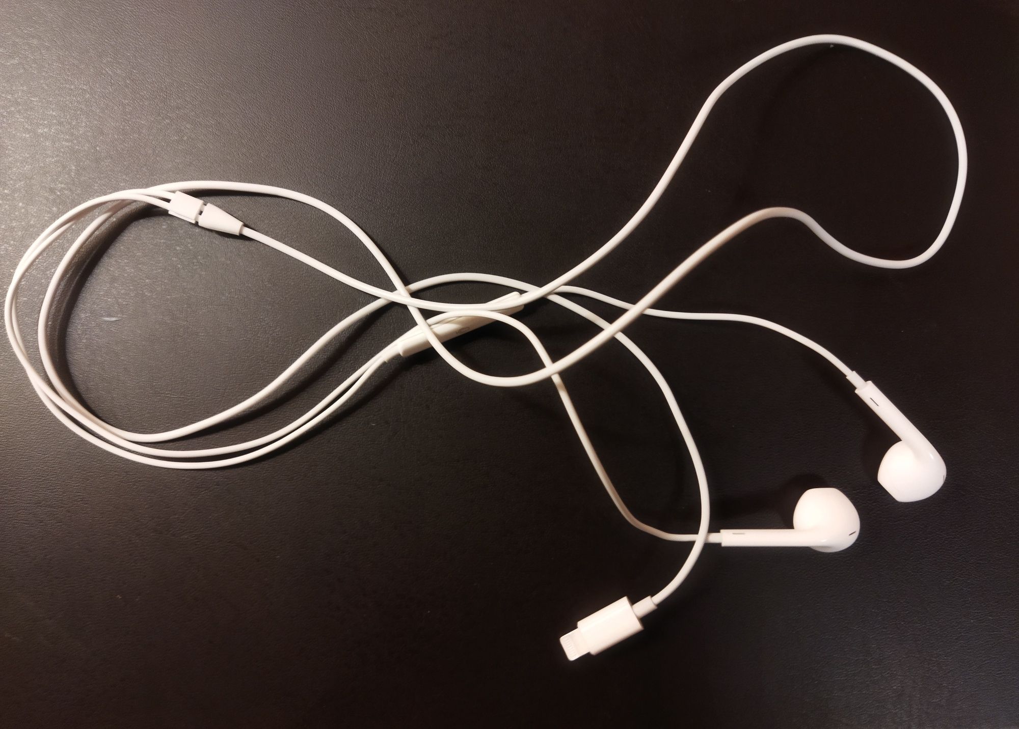 Оригінальні навушники Apple iPhone EarPods Lightning with Mic