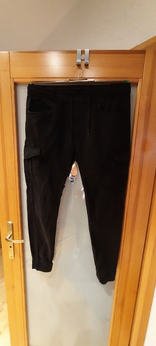 Spodnie czarne  .