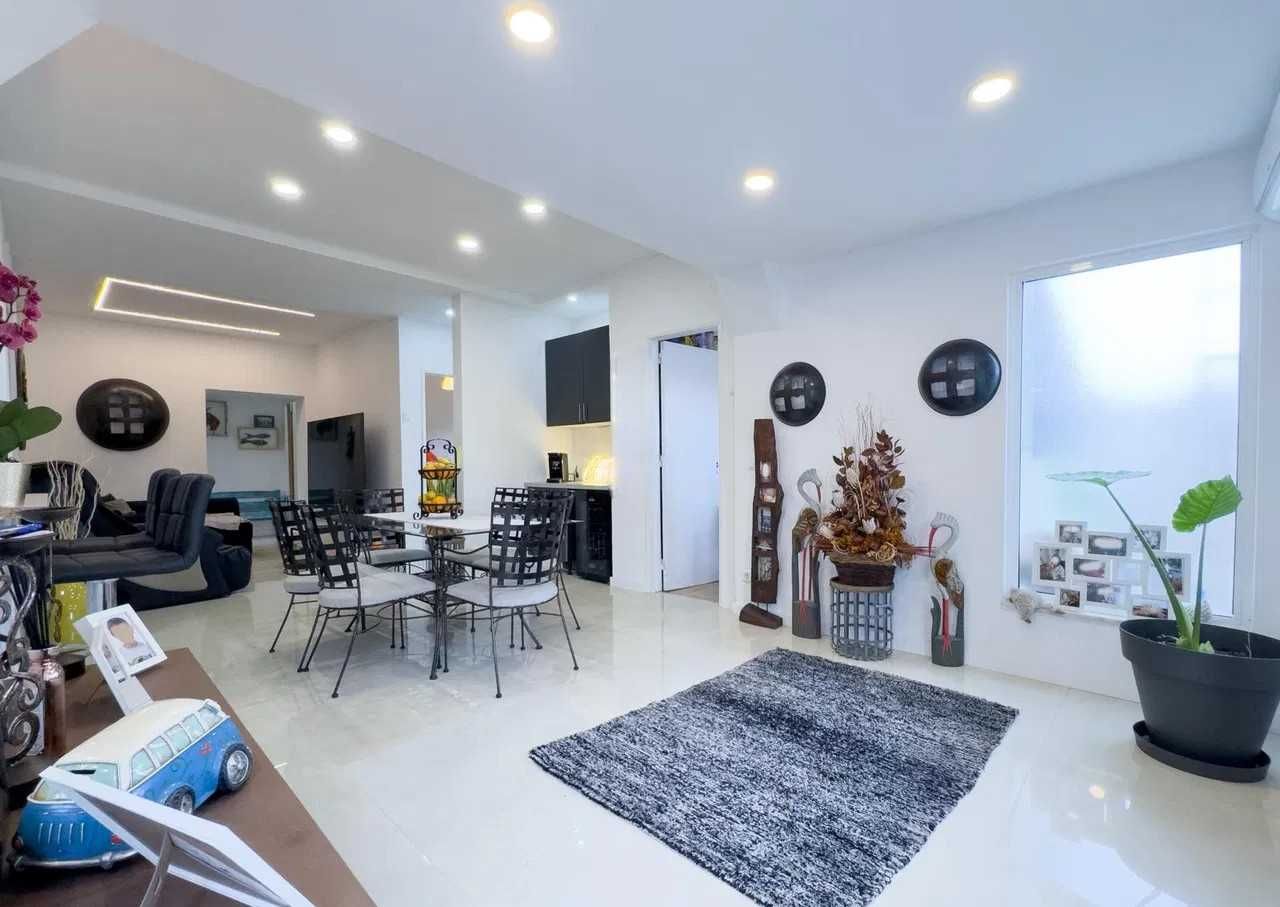 Moradia T4 em Sobreda Da Caparica Charneca Almada