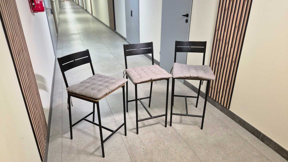 Krzesła stołki barowe czarne brązowe 63 cm - IKEA SANDSBERG