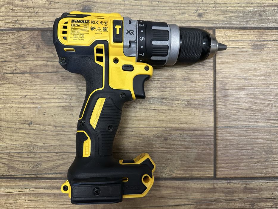 Wiertarko-wkrętarka udarowa DeWalt DCD796 - 2024r.