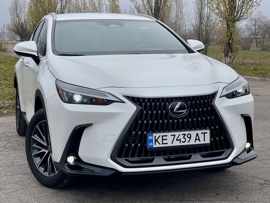 LEXUS NX250 2024 14 тыс км