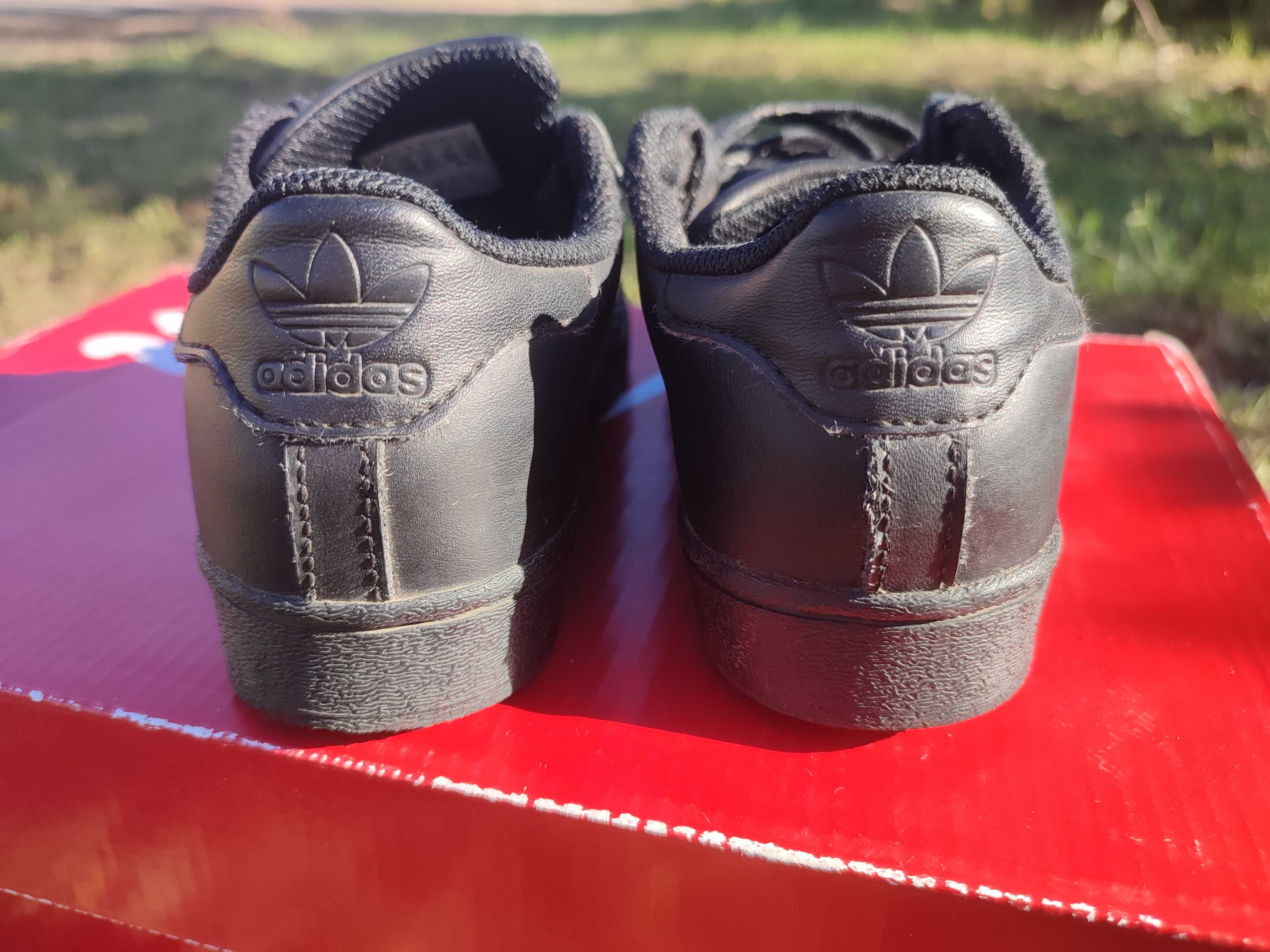 Adidas superstar