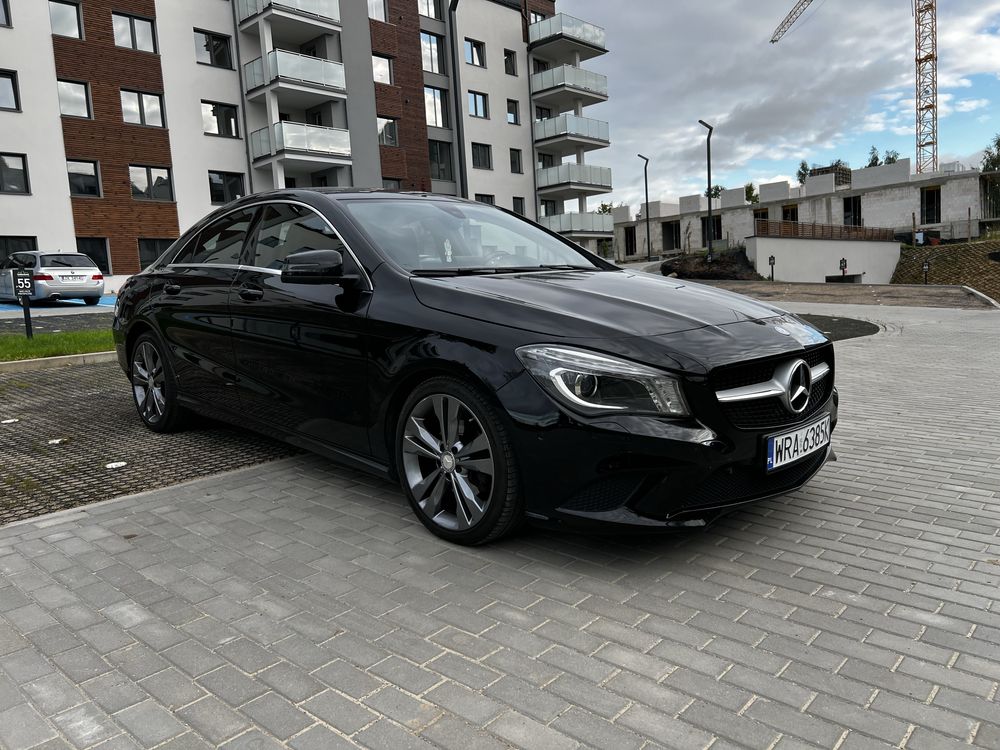 Mercedes-Benz CLA 180 benzyna, manulna skrzynia, bogate wyposażenie