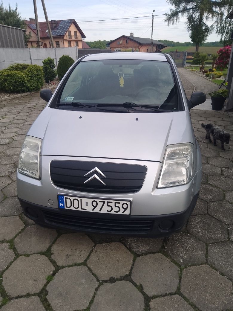 Sprzedam Citroen C2 1,1 benzyna