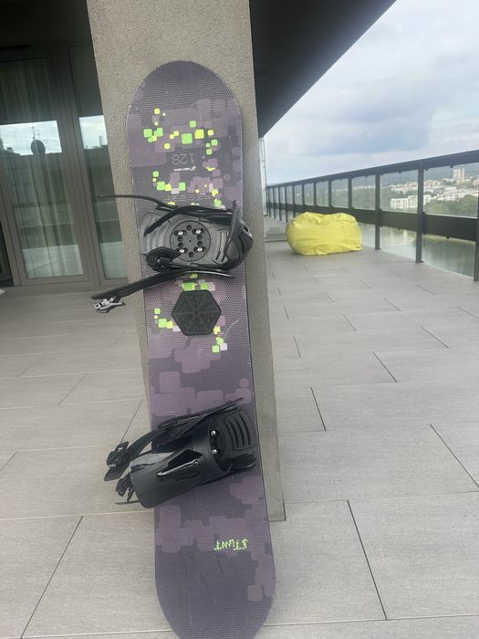 Deska snowboardowa dziecięcia 128cm