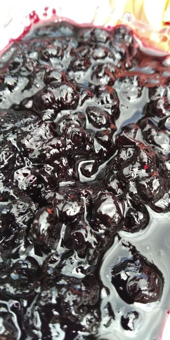 Чорниця карпатська -варення та свіжа з цукром