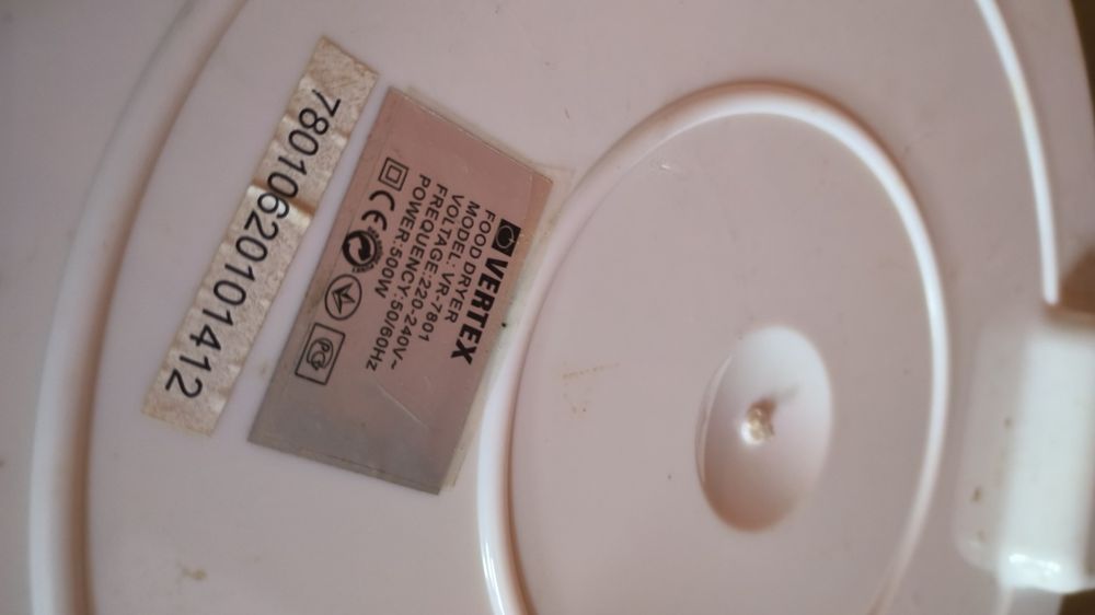 Сушарка овочів та фруктів Vertex VR7801