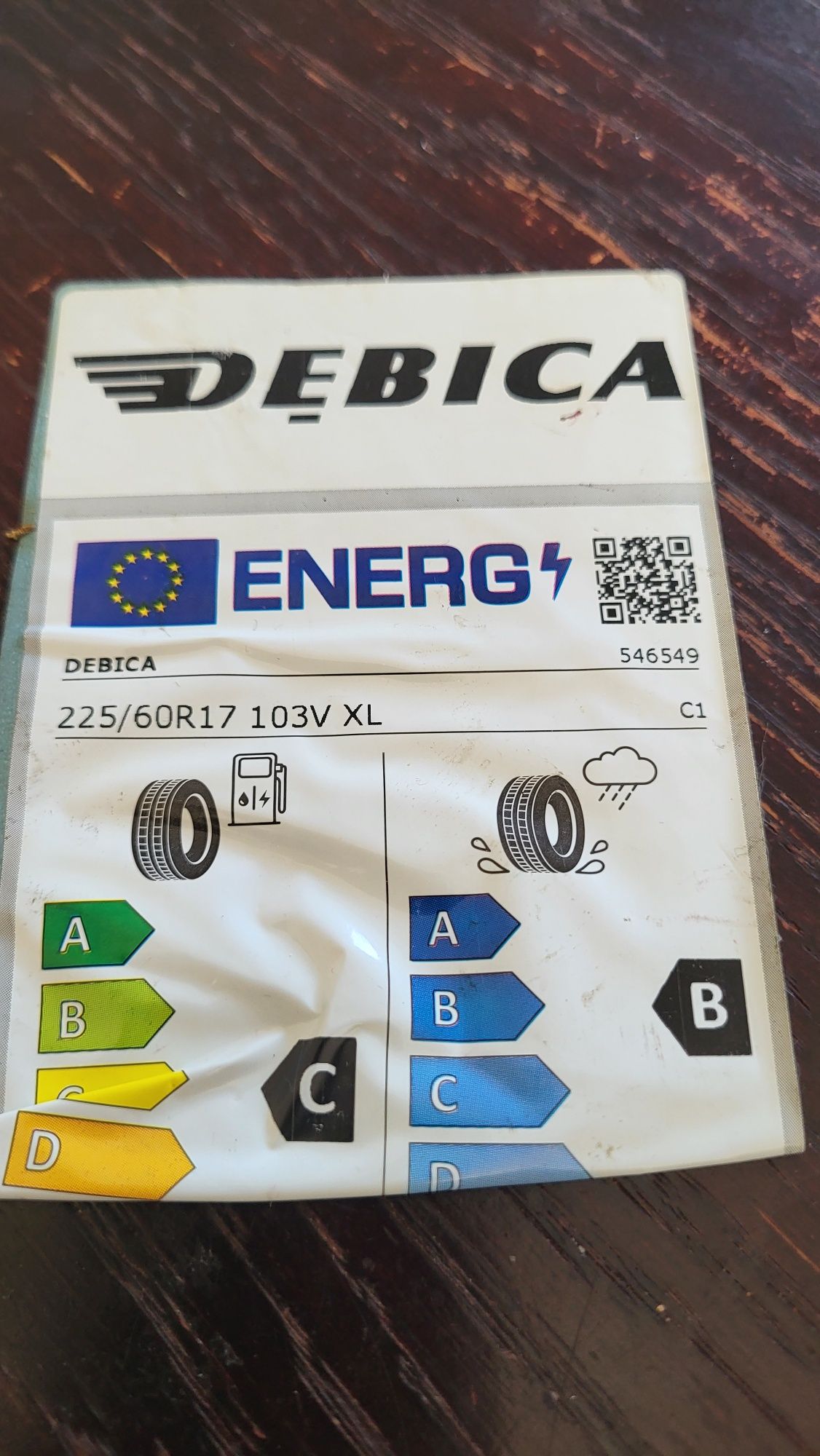 Opony zimowe Dębica R17.