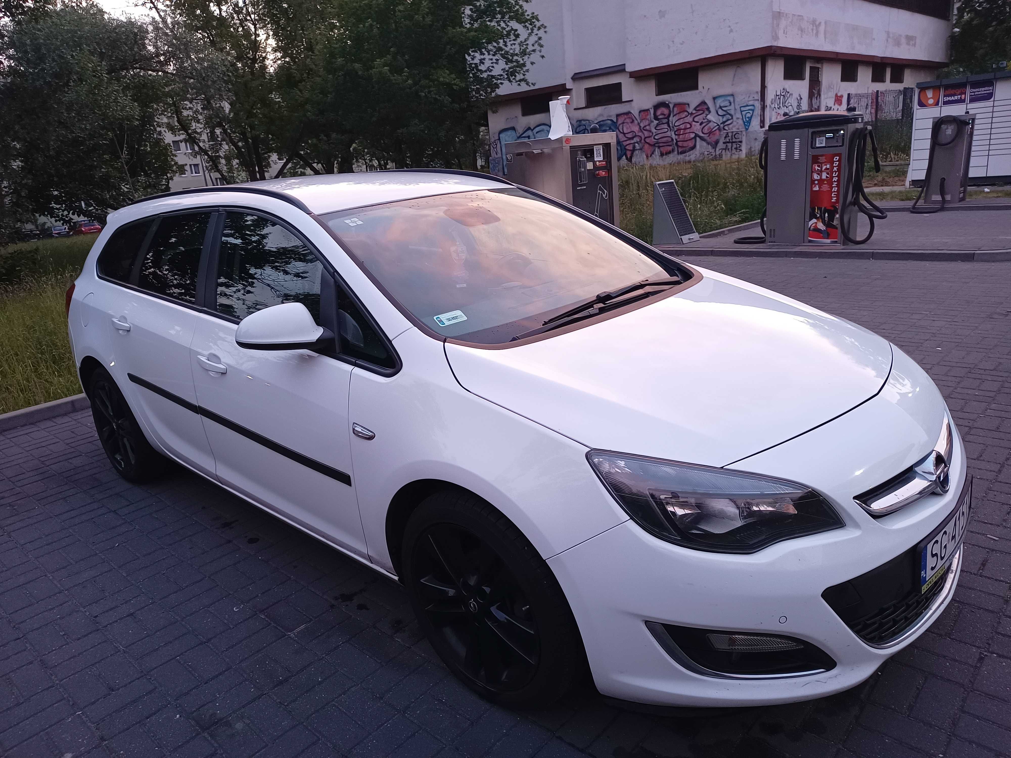 Opel Astra J gaz lpg 1.4t 140KM kombi