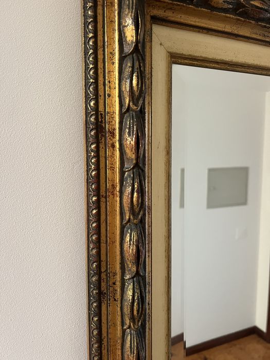 Espelho retsngular com pormenores