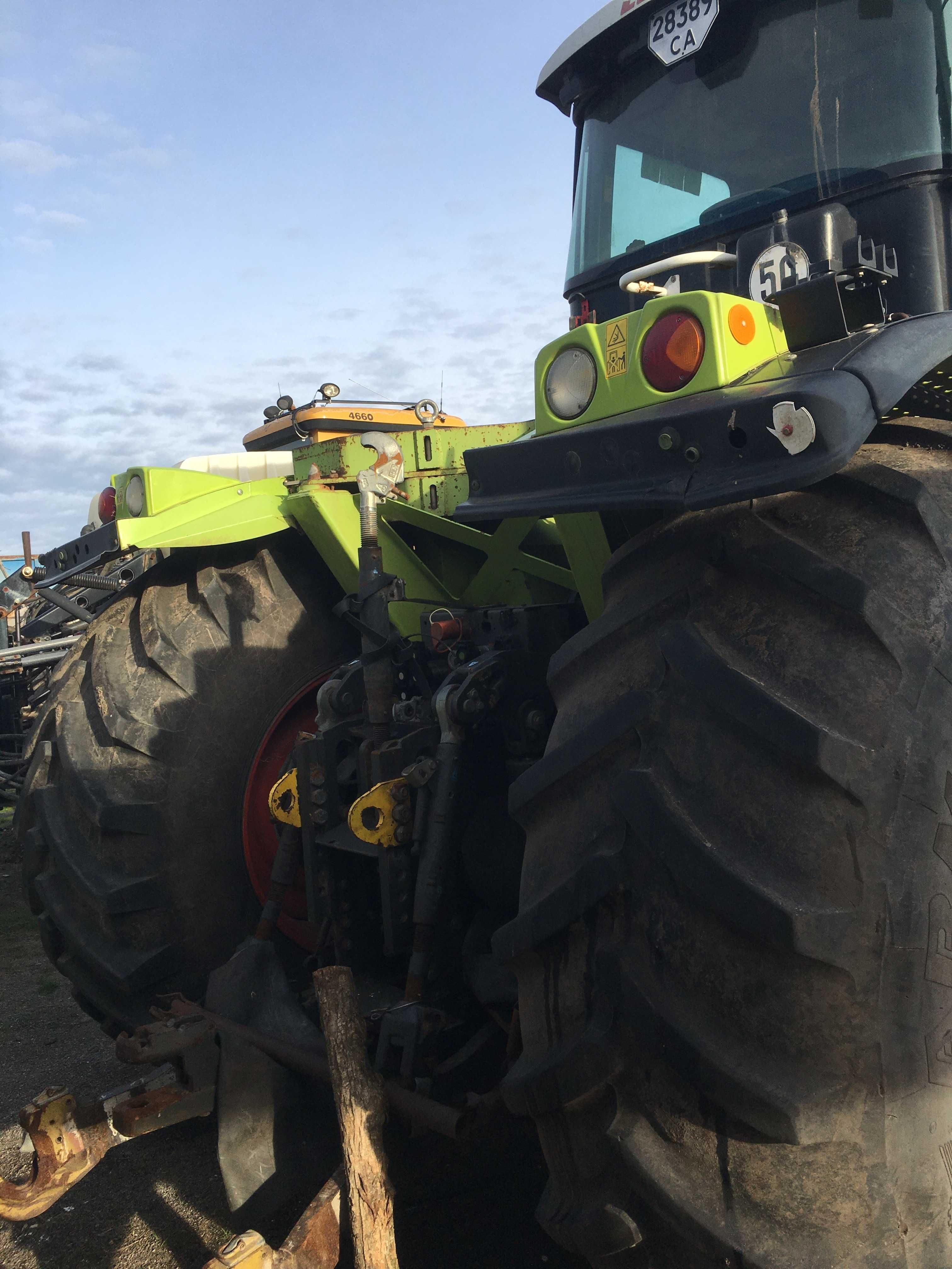 Трактор Claas-Xerion-3300-TRAC