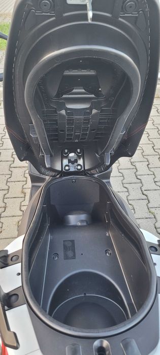 Yamaha X-MAX 125 XP125RA  Wersja z ABS