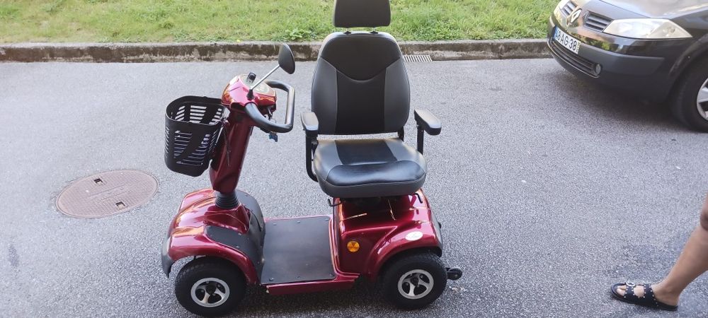 Moto para locomoção de idosos