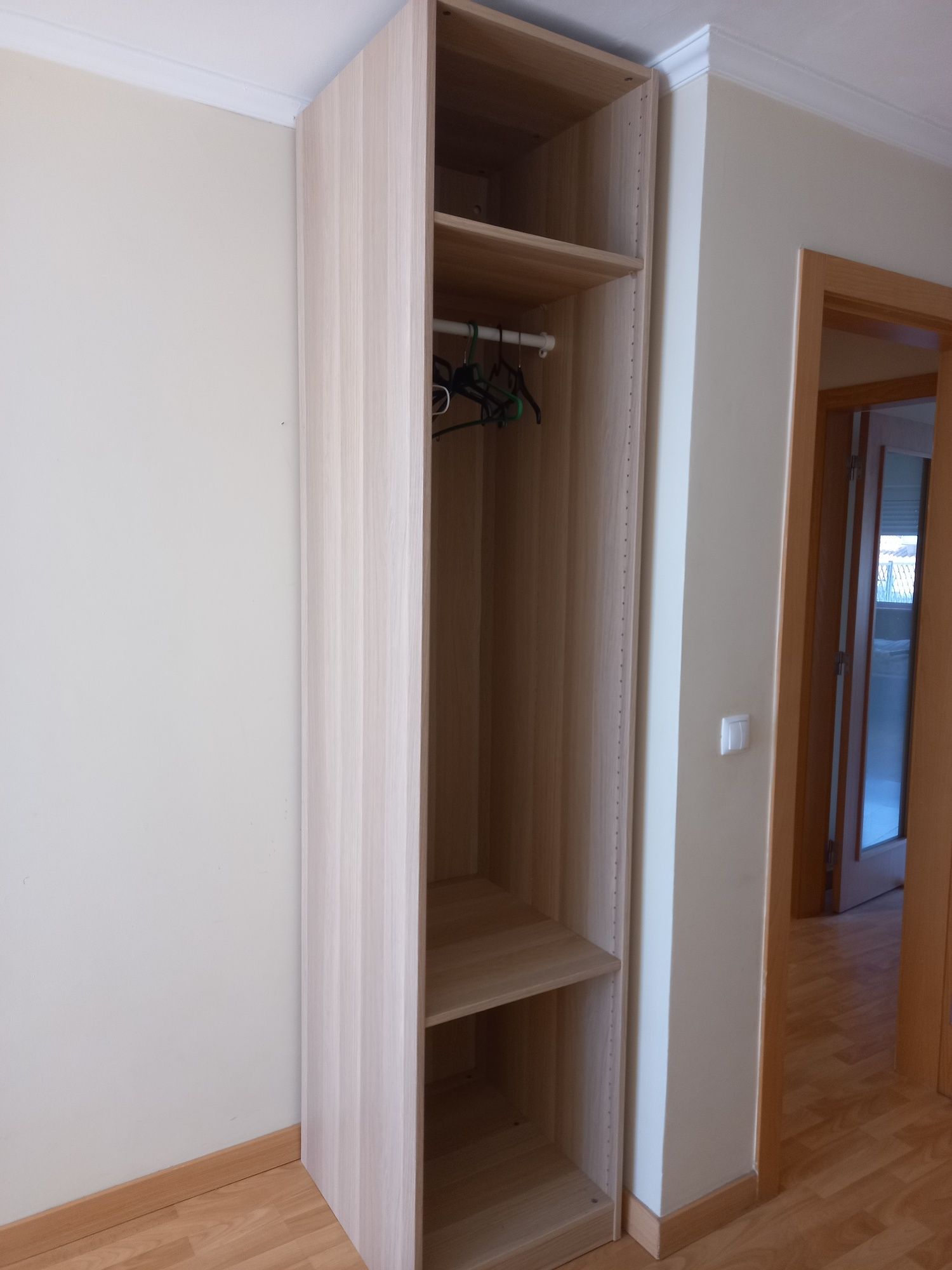 Roupeiro PAX Ikea 50 x 58 x 236cm
