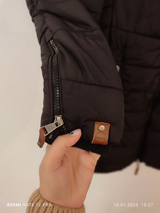 Зимова куртка жіноча