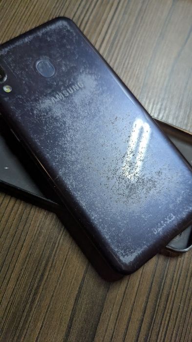 Продам Samsung m20