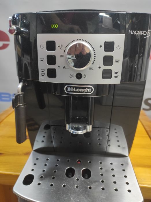 Кофемашина  Delonghi ECAM22.110.B