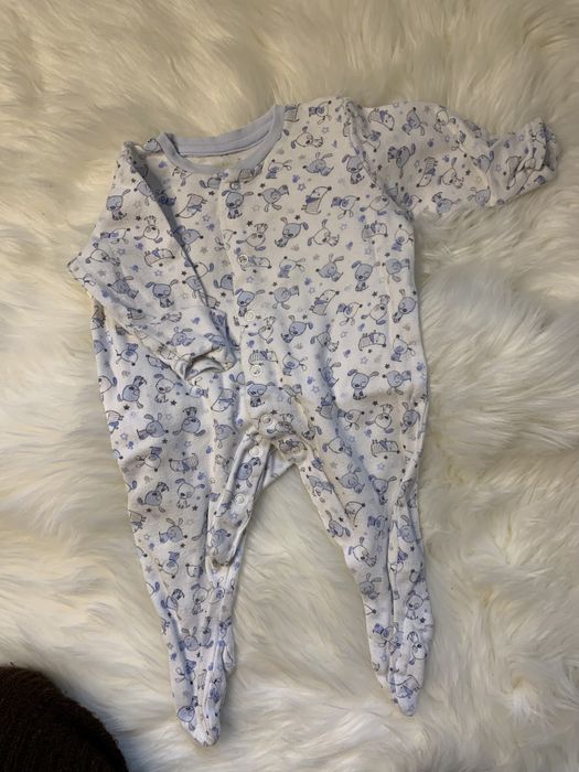 Безкоштовно віддам речі для немовля