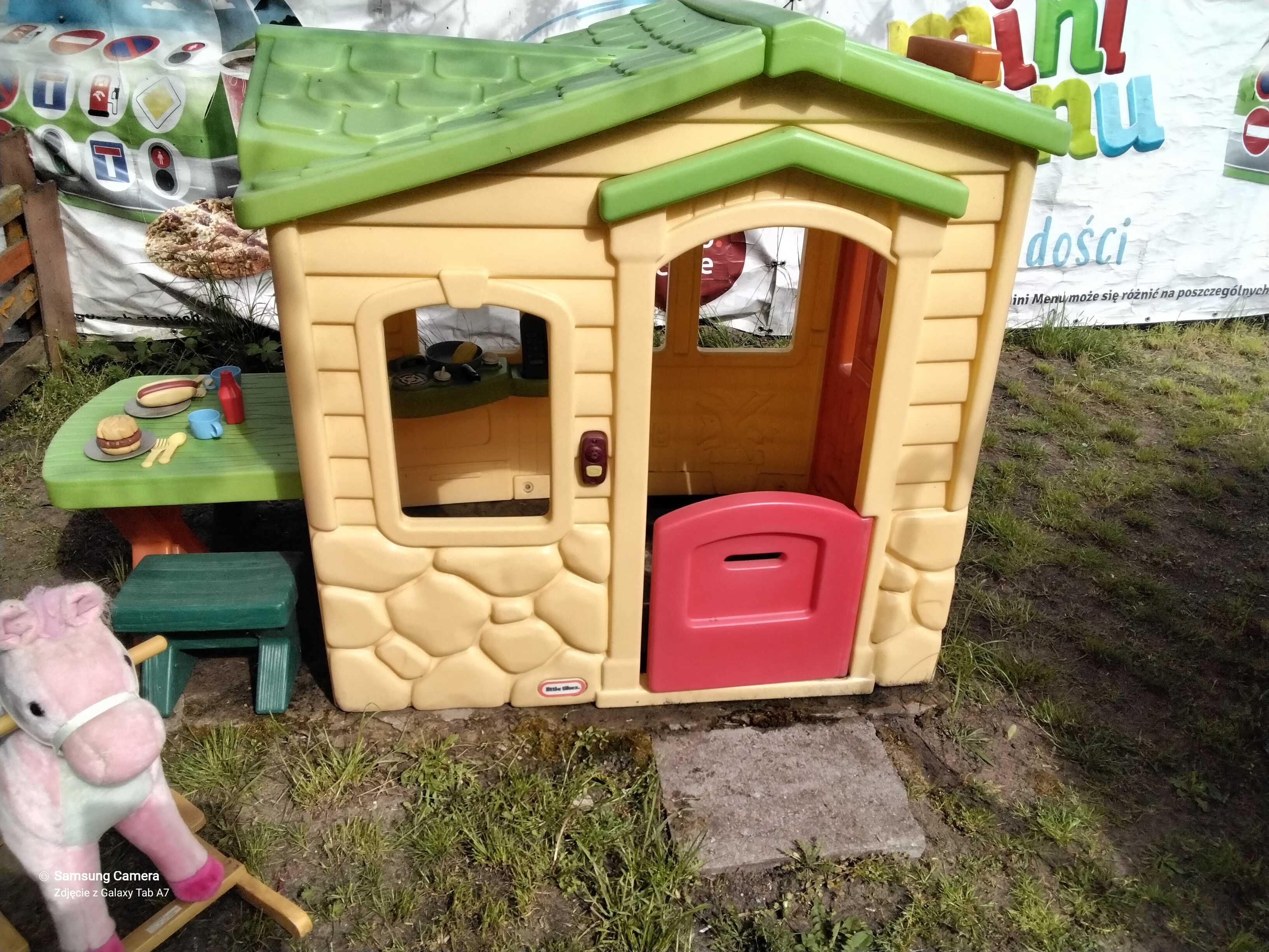 Domek Little tikes