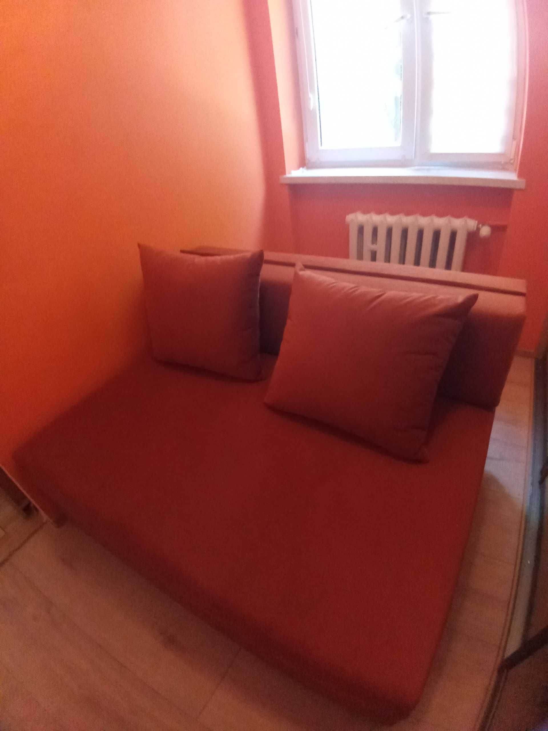 Sofa 2 os. z funkcją spania( nowa) -szer.136 cm, długość 190cm.