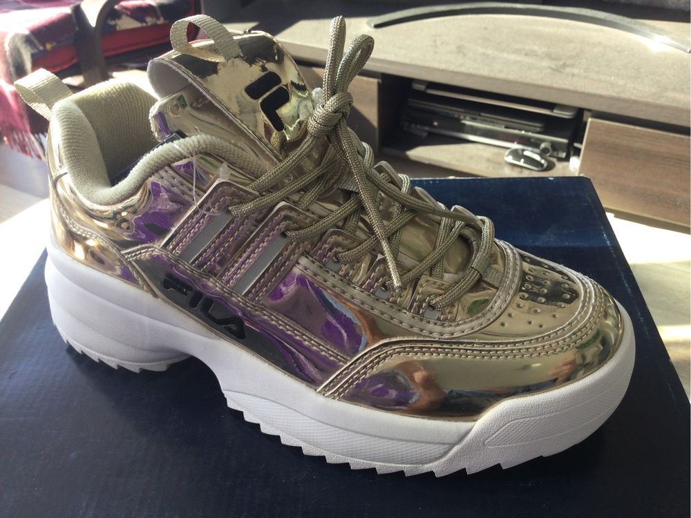 Шикарные модные Новые  фирменные женская обувь FILA  золотистого ц