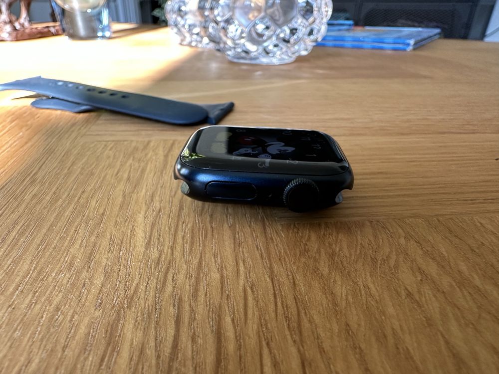 Apple Watch Series 7 GPS, 41 мм, 32ГБ