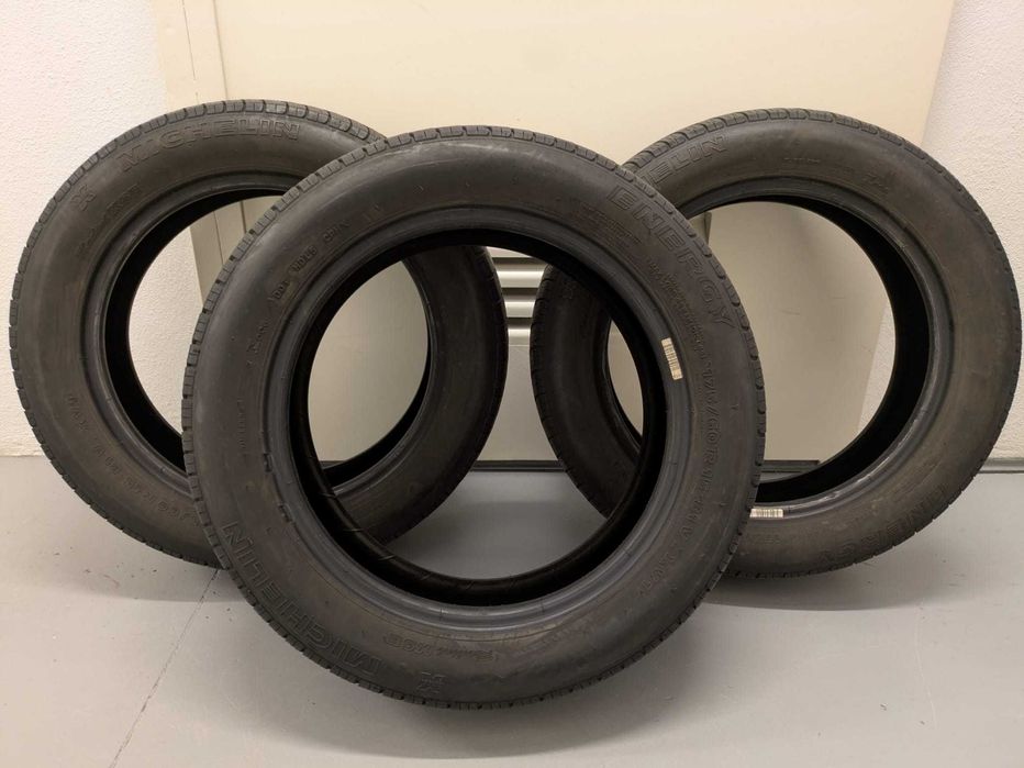 Conjunto de 3 Pneus Michelin 175/60 R15 Semi-novos