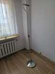 Lampa stojąca szara metal