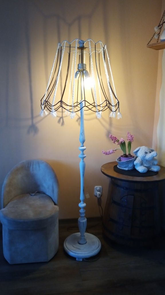Stojąca lampa Retro