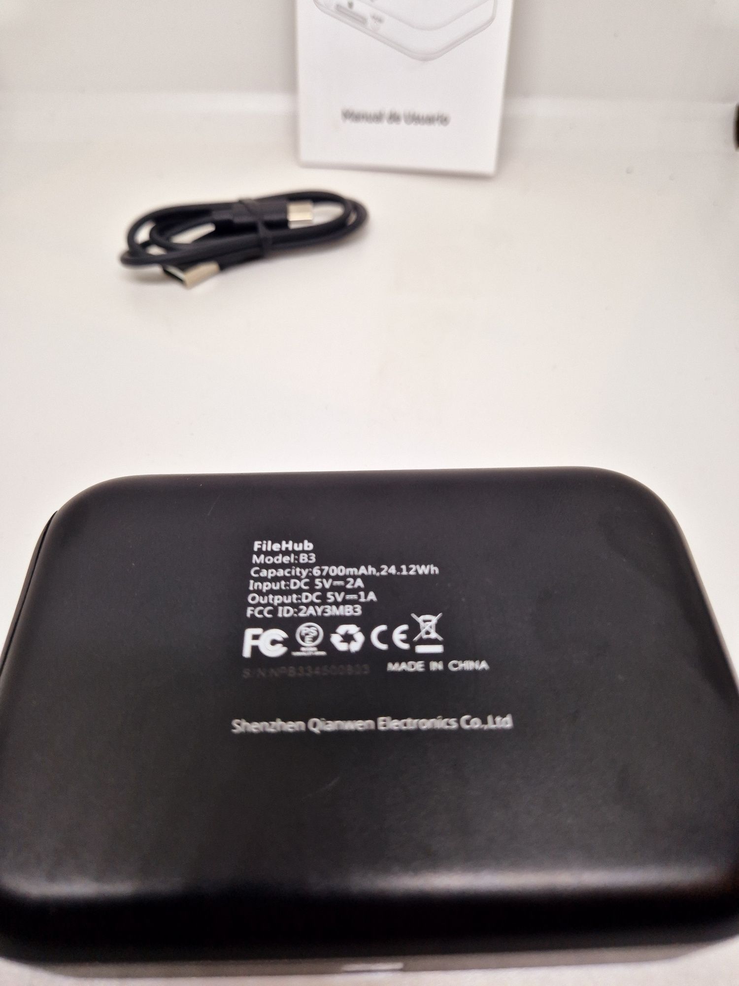 Przenośny router bezprzewodowy podróżny  czytnik kart SD Wi-Fi