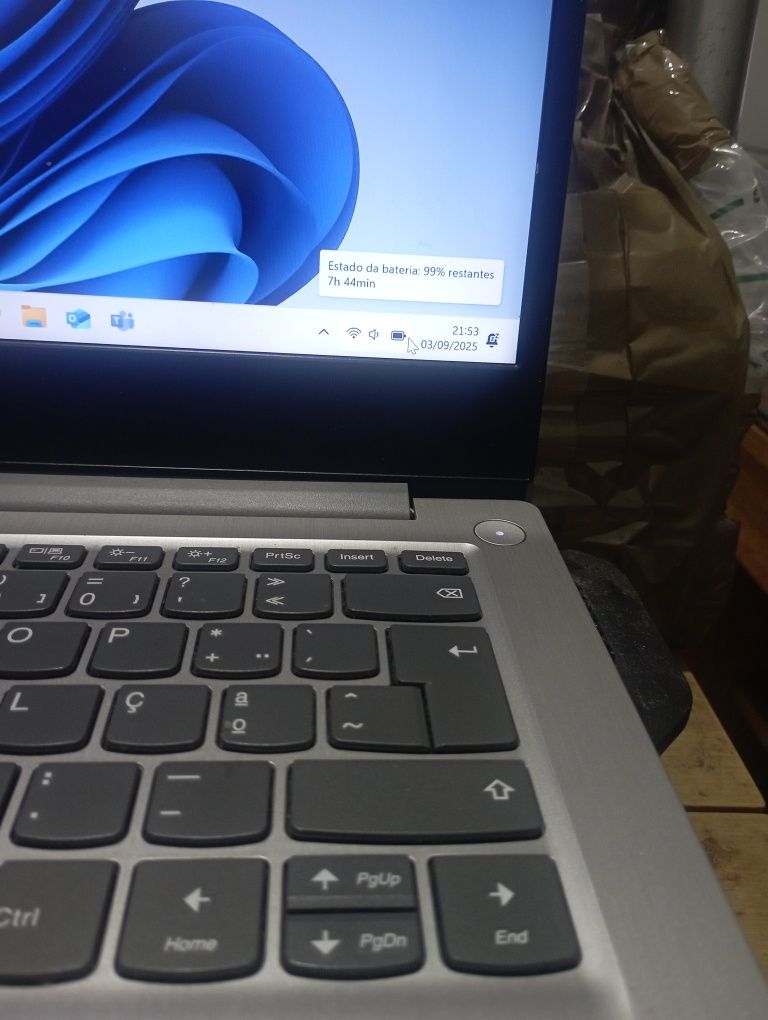 Lenovo idialpad 3 ryzen 5