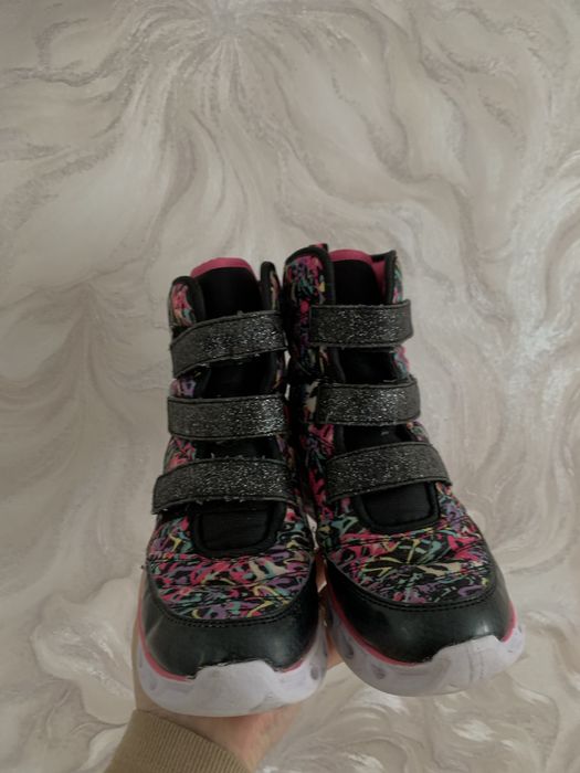 Skechers черевики 34 розмір