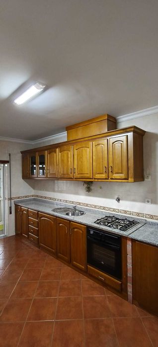 Arrenda-se T2 com Garagem Privada em Castro Daire | 550€