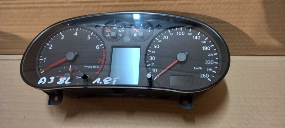 Licznik Audi A3 8L 1.8T FIS -880C