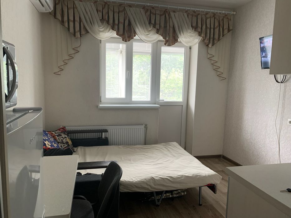 Сдам посуточно метро Спортивная,Защитников Украина