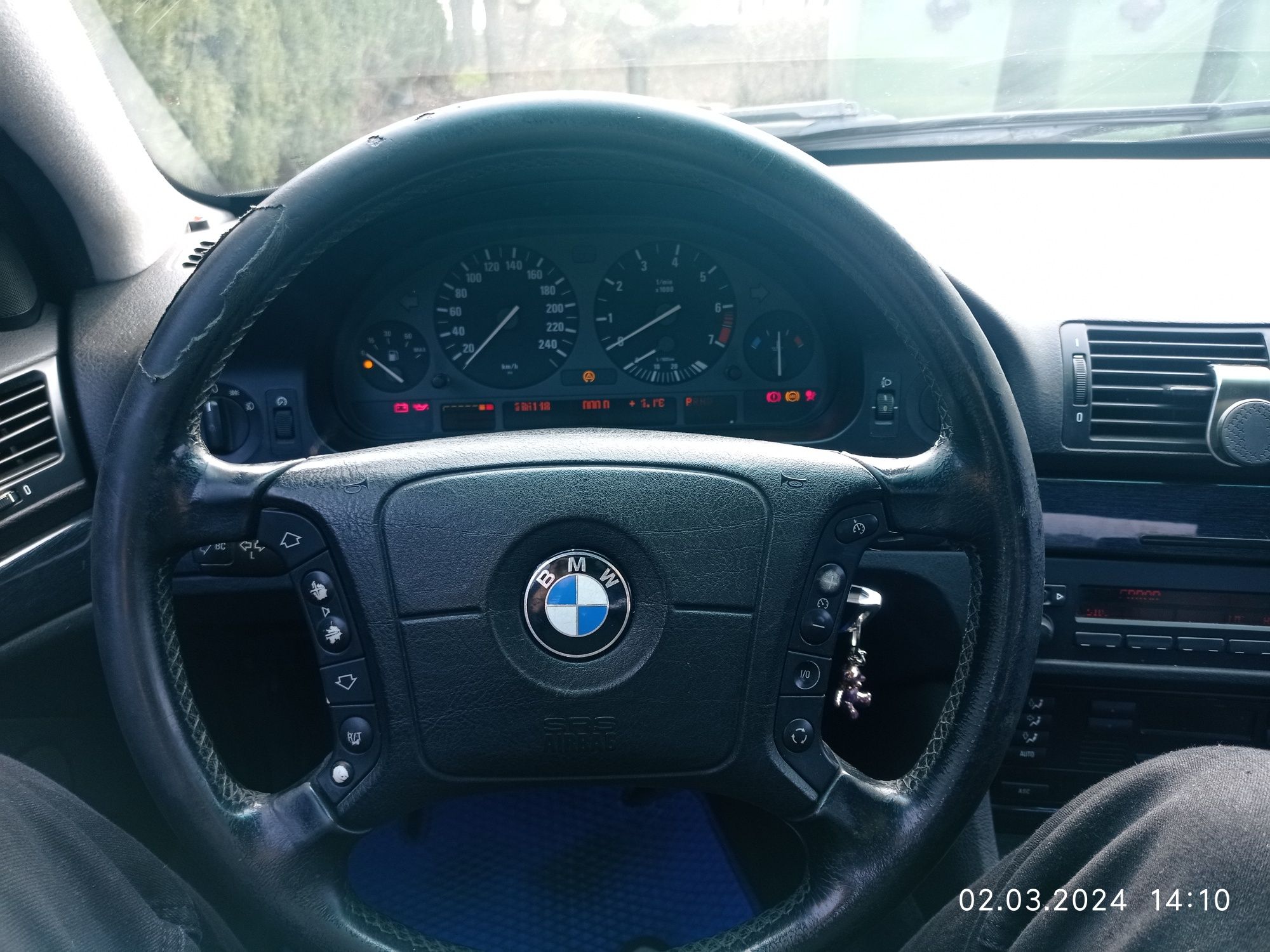 Продам BMW E39 2 литра