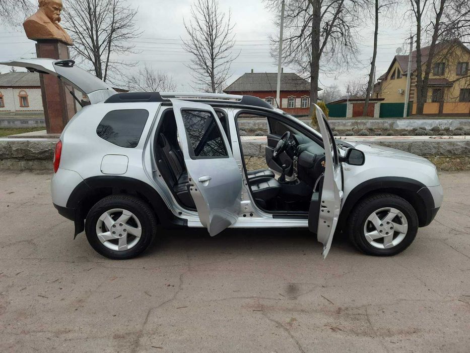 Продам Dacia Duster 2010