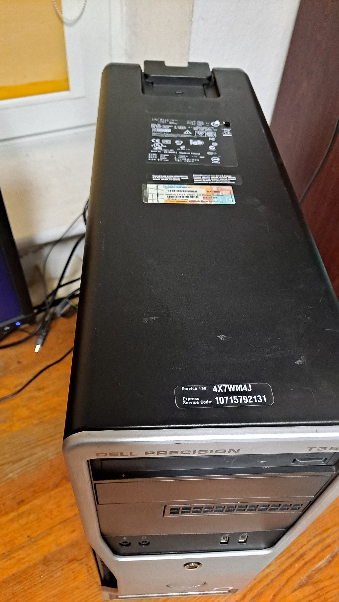 Komputer Dell Precision T3500 Xeon 6GB RAM 160GB SSD GF8500 DVD RW
