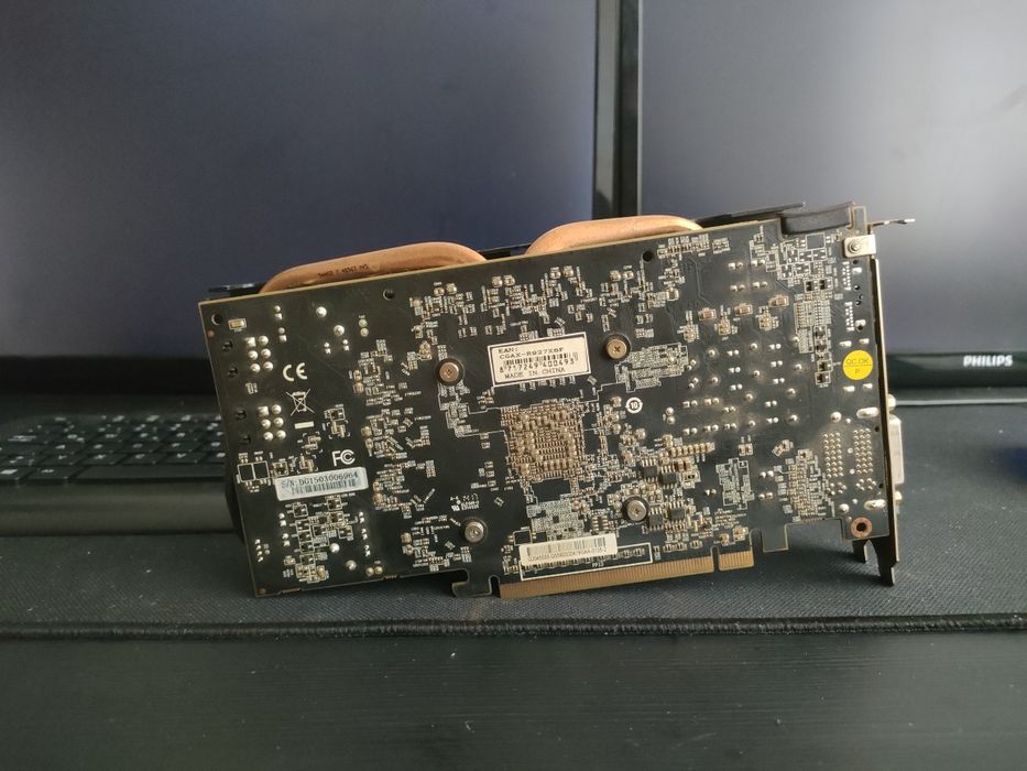 Radeon R9 270x 2GB GDDR5 Club 3d