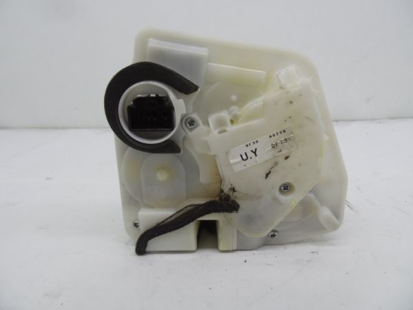 Fechadura / fecho porta frente esquerdo MAZDA 2 (DE)