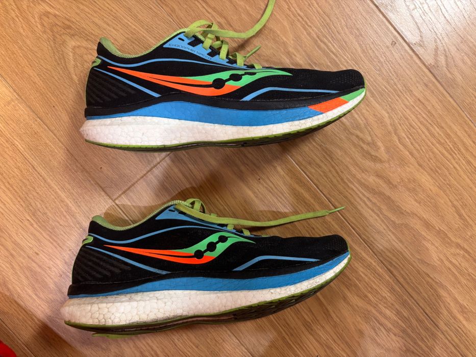 Кросівки бігові Saucony Endorphin Speed чоловічі 43 44 б/у Кольорові