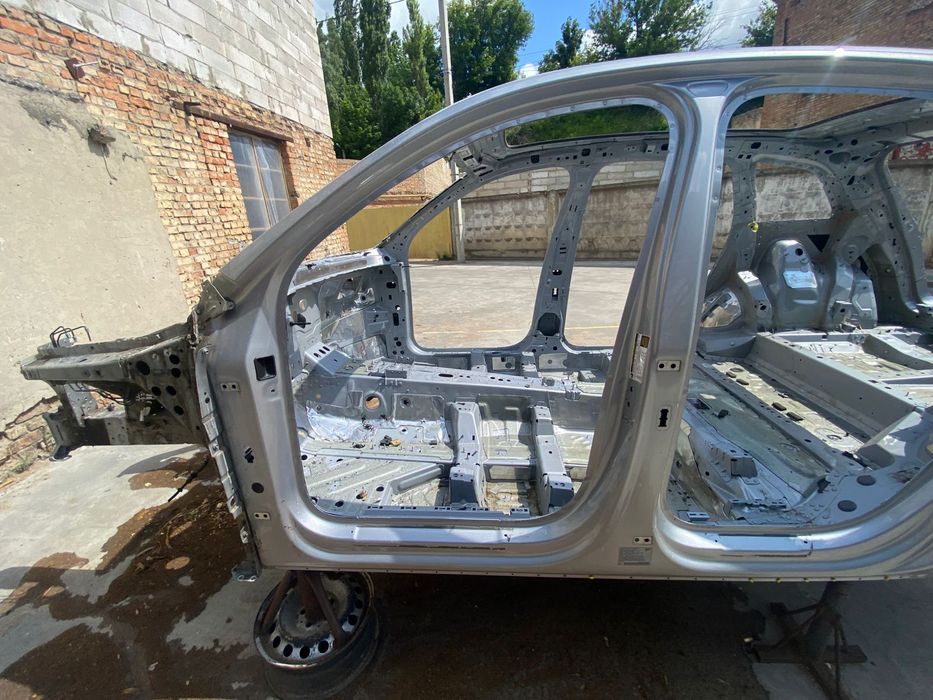 Кузов Четверть Лонжерон бочина Audi Q7 4M Ауді Кю7 4М Ауди Ку Кю