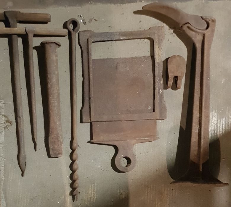 Продам Топоры хозинвентарь